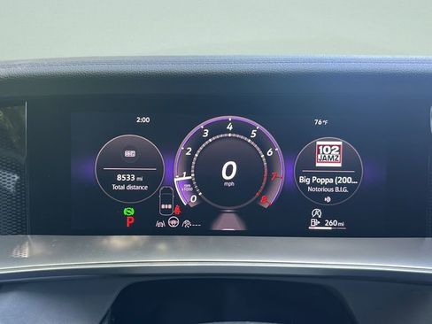 Used 2025 Volkswagen Tiguan SE R-Line image 29