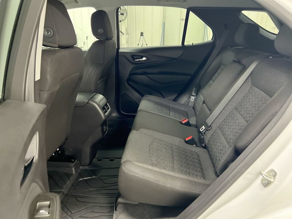 Used 2024 Chevrolet Equinox LT FWD image 22