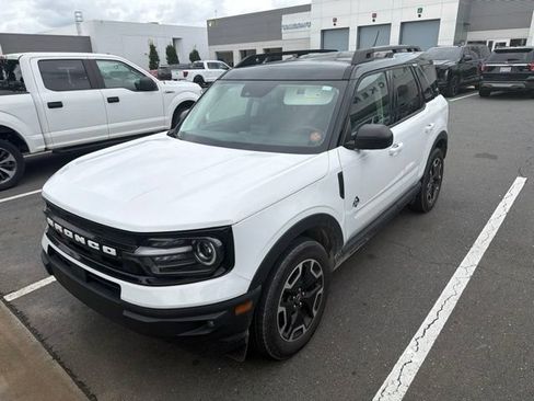 Used 2023 Ford Bronco Sport Outer Banks w/ Tech Package AWD/4WD image 3