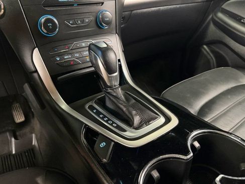 Used 2018 Ford Edge SEL w/ Equipment Group 201A AWD/4WD image 16