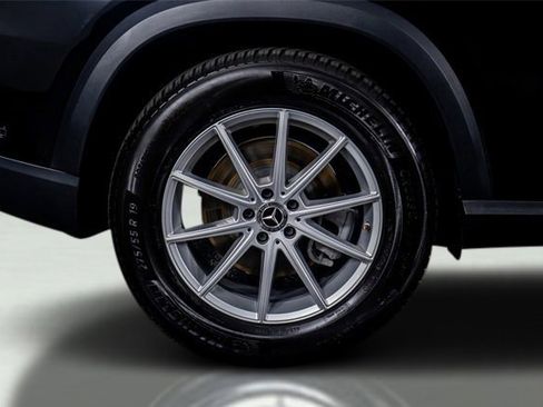 Used 2024 Mercedes-Benz GLE 450 4MATIC w/ Winter Package image 55