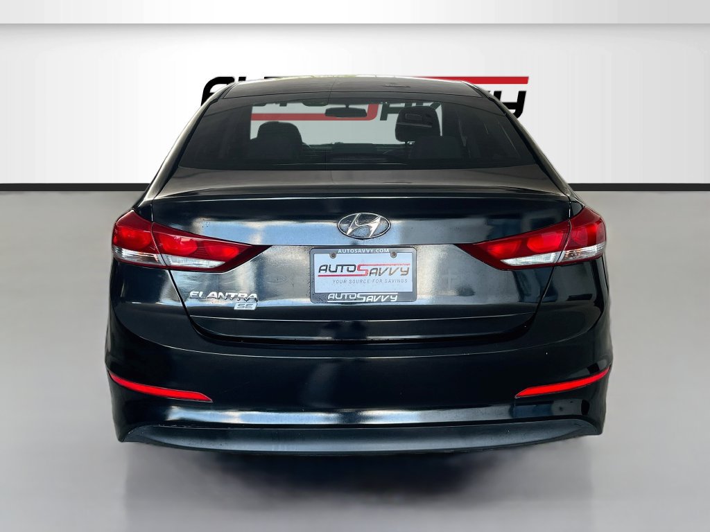 Used 2018 Hyundai Elantra SE w/ Cargo Package FWD image 6