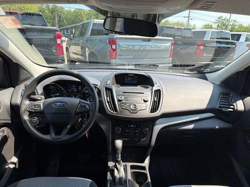 Used 2017 Ford Escape SE AWD/4WD image 9