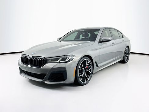 Used 2022 BMW M550i xDrive AWD/4WD image 3