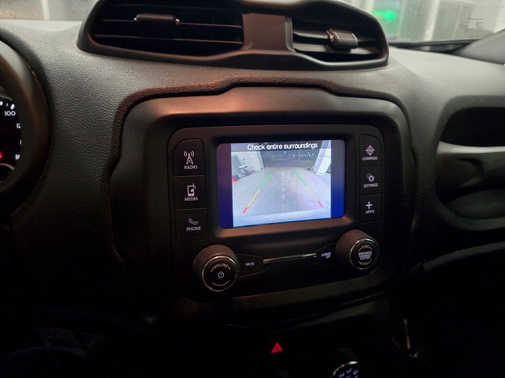 Used 2020 Jeep Renegade Sport w/ Sport Appearance Group FWD image 22
