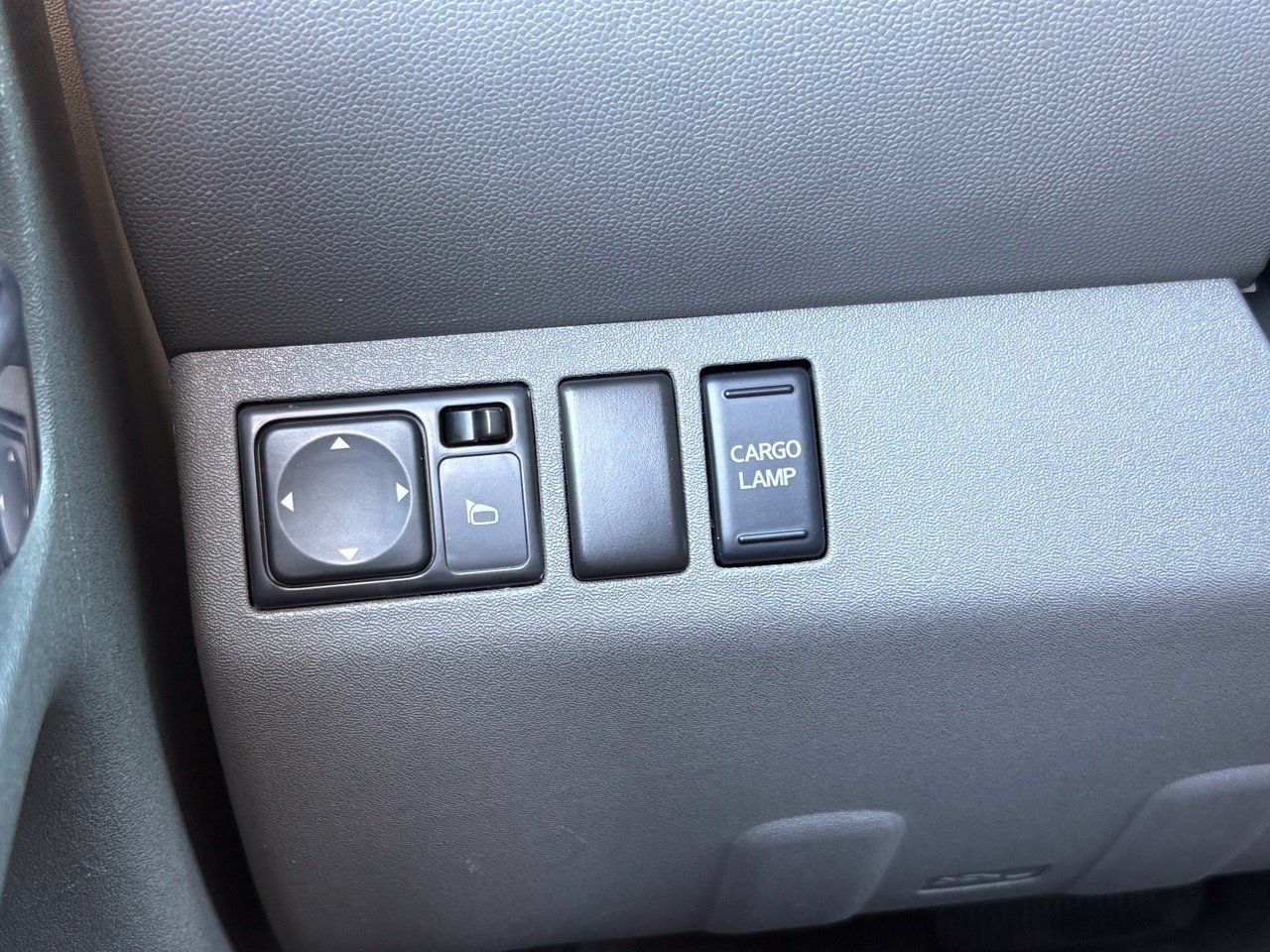Used 2018 Nissan Frontier SV RWD image 32