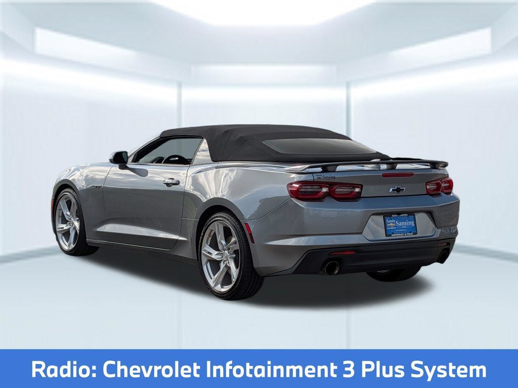 Used 2023 Chevrolet Camaro LT RWD image 4