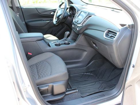 Used 2020 Chevrolet Equinox LT FWD image 6