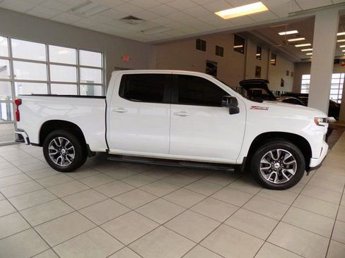Used 2021 Chevrolet Silverado 1500 RST w/ Z71 Off-Road Package image 10