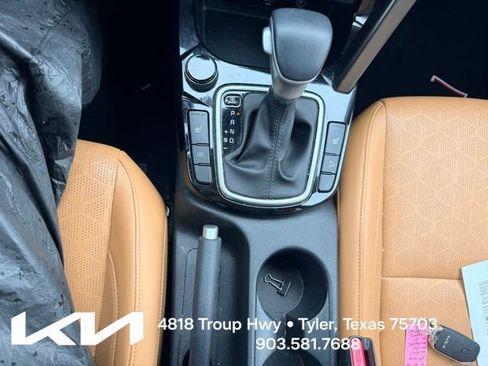 Certified 2024 Kia Seltos EX FWD image 21