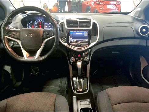 Used 2020 Chevrolet Sonic LT w/ Convenience Package image 14