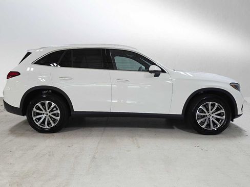 Used 2026 Mercedes-Benz GLC 300 4MATIC image 2