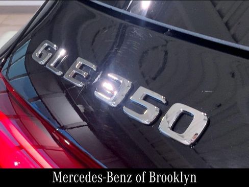 Used 2025 Mercedes-Benz GLE 350 4MATIC image 11