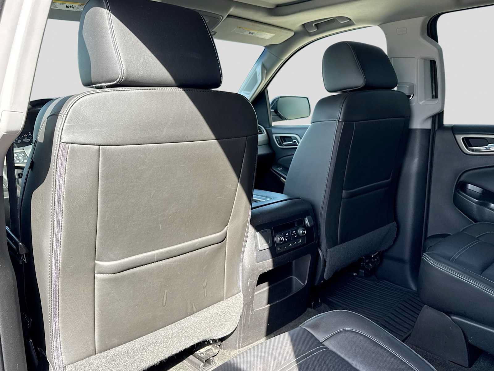 Used 2017 GMC Yukon Denali AWD/4WD image 18
