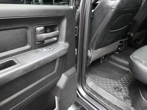 Used 2024 RAM 2500 Tradesman w/ Chrome Appearance Group AWD/4WD image 18