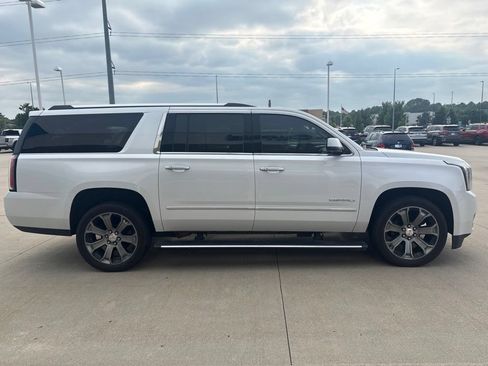 Used 2017 GMC Yukon XL Denali w/ Open Road Package AWD/4WD image 4