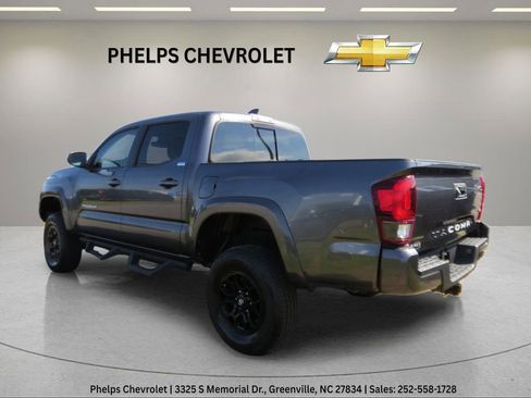 Used 2022 Toyota Tacoma SR5 w/ Technology Package image 6