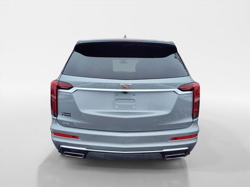 Used 2025 Cadillac XT6 Premium Luxury image 4
