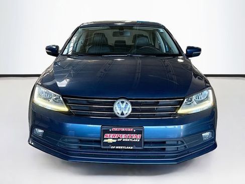 Used 2017 Volkswagen Jetta SEL image 4