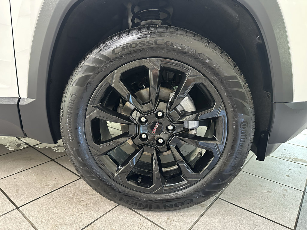 Used 2026 GMC Terrain Elevation w/ Elevation Premium Package FWD image 14