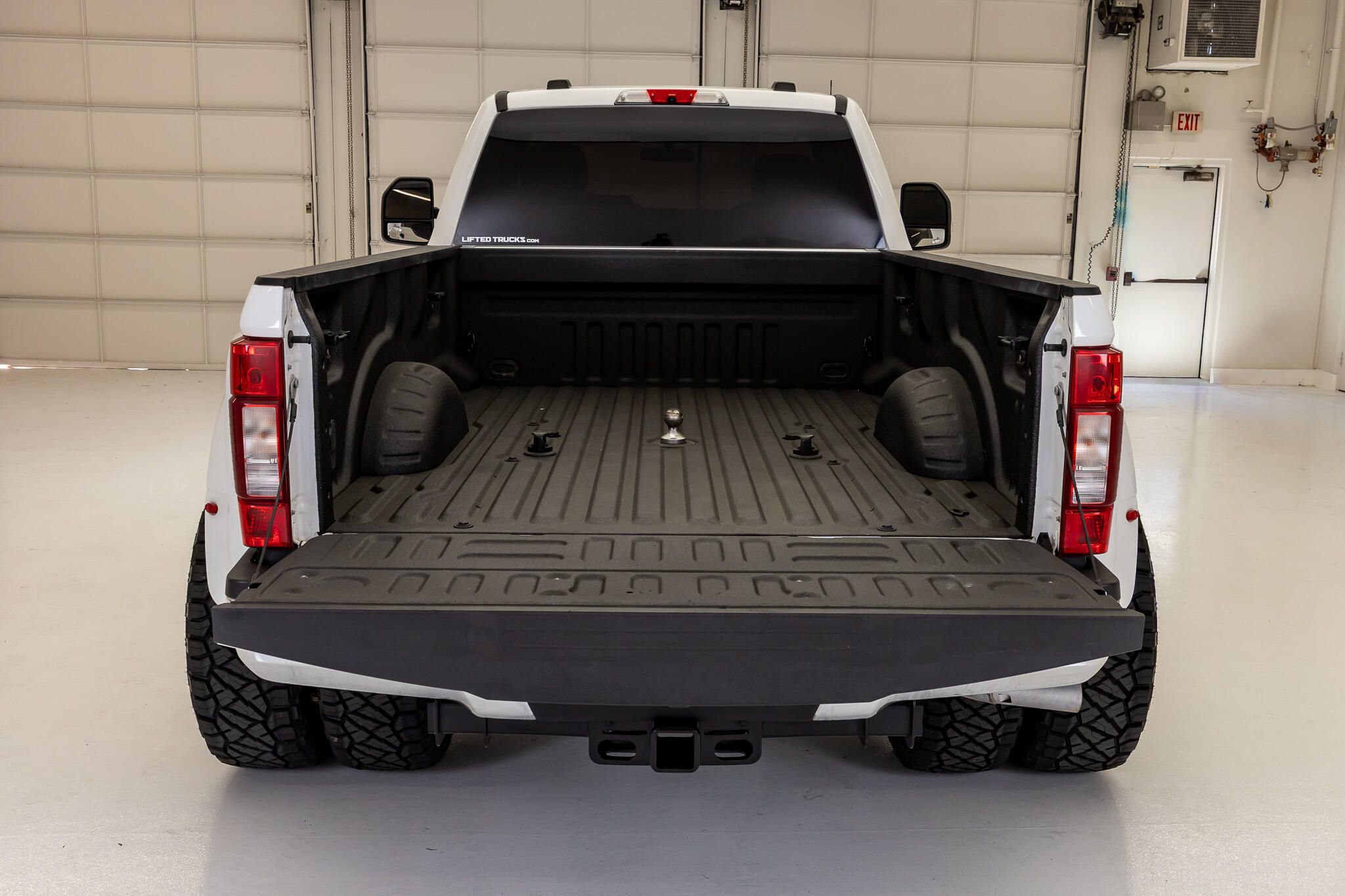 Used 2022 Ford F350 XLT w/ XLT Value Package AWD/4WD image 9