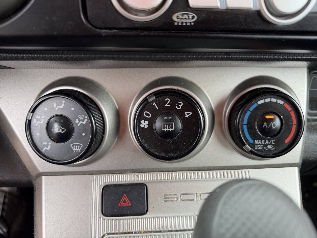 Used 2008 Scion xB FWD image 35