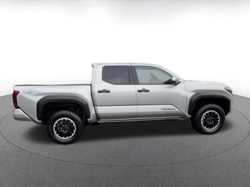 Used 2025 Toyota Tacoma TRD Off-Road image 16