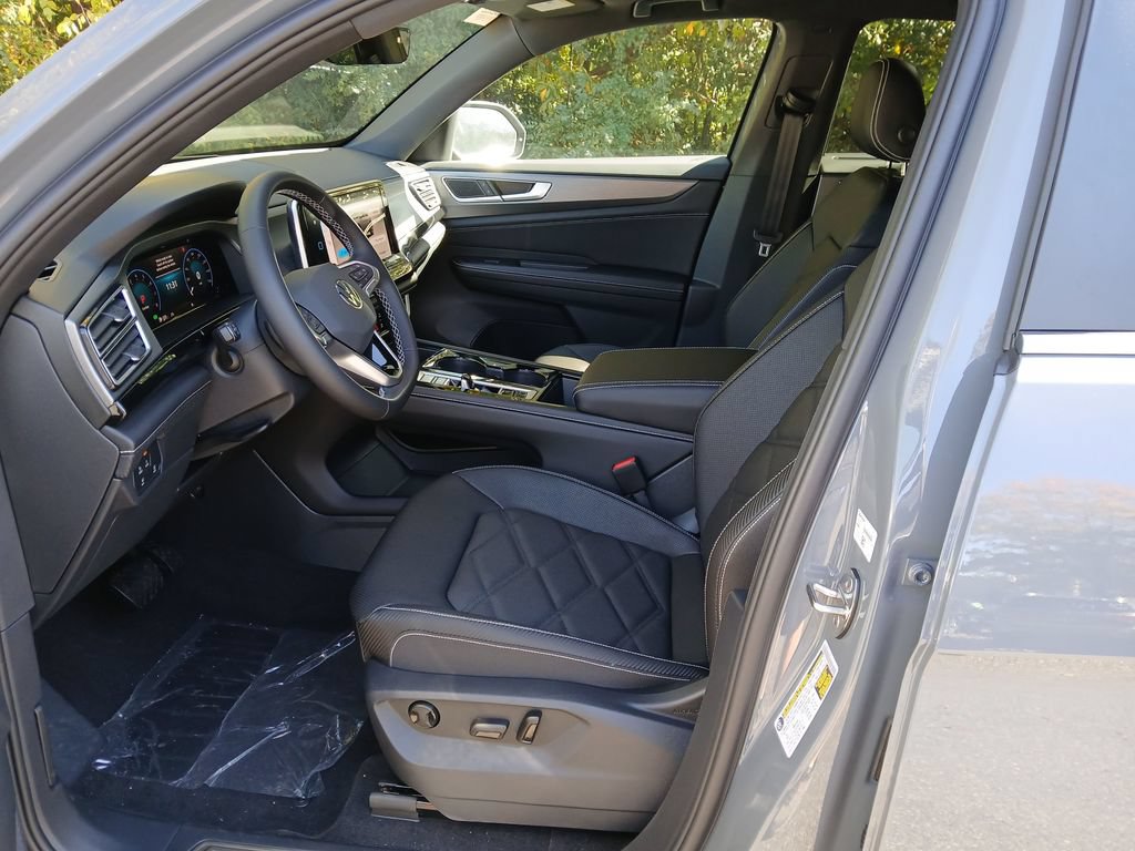 Used 2026 Volkswagen Atlas Cross Sport SE AWD/4WD image 9