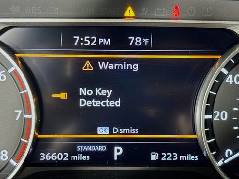 Used 2023 Nissan Rogue SV FWD image 15