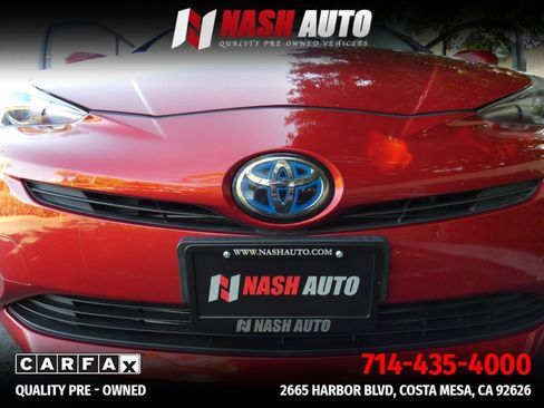 Used 2017 Toyota Prius Three w/ Carpet Mat Package FWD image 72