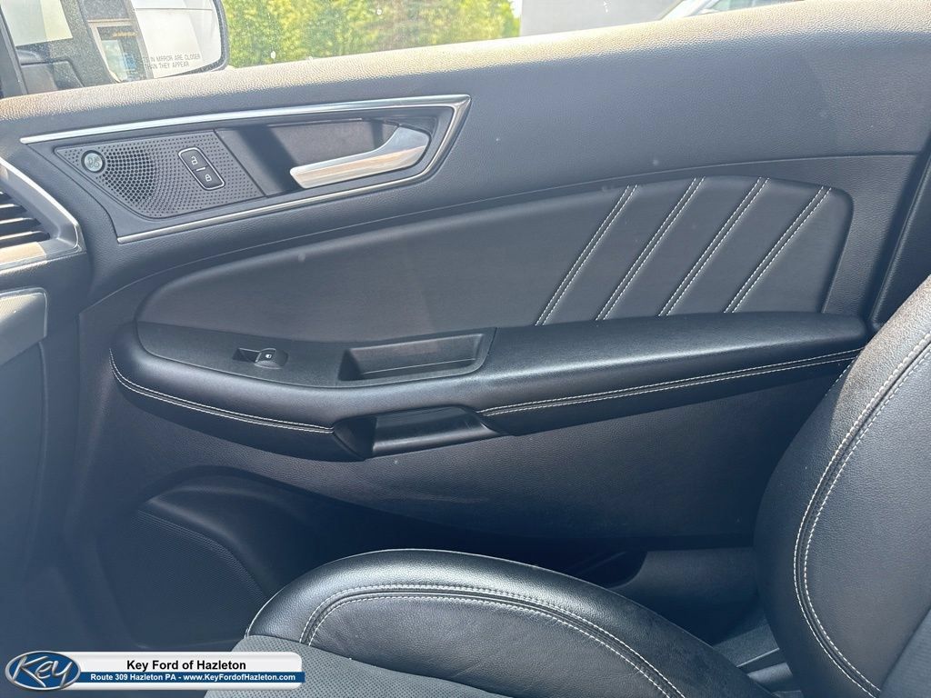 Used 2022 Ford Edge ST w/ Equipment Group 401A AWD/4WD image 30