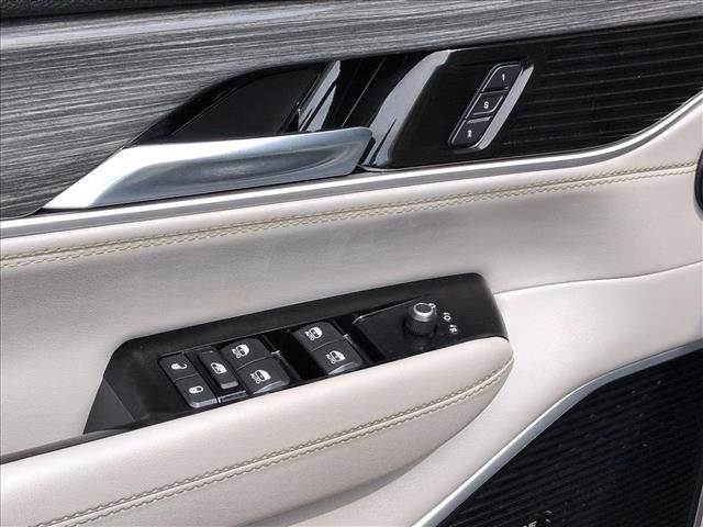 Used 2022 Jeep Wagoneer Series II AWD/4WD image 13
