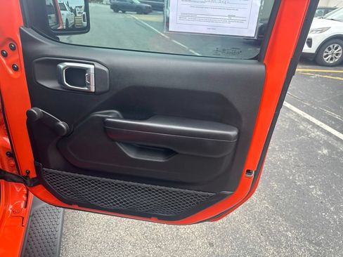 Used 2018 Jeep Wrangler Sport AWD/4WD image 30