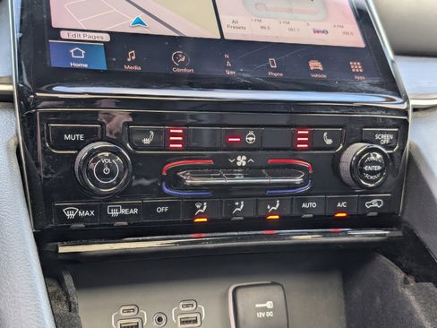 Used 2021 Jeep Grand Cherokee L Limited image 25