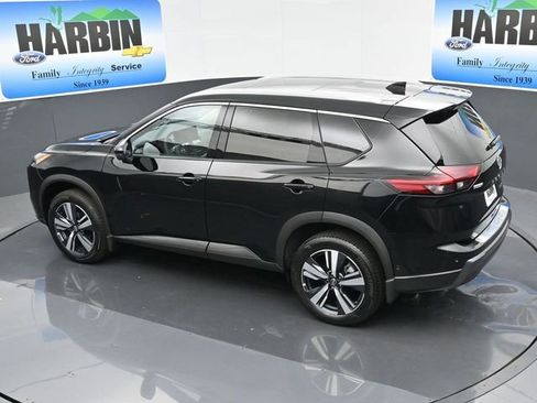 Used 2024 Nissan Rogue SL w/ SL Premium Package image 29