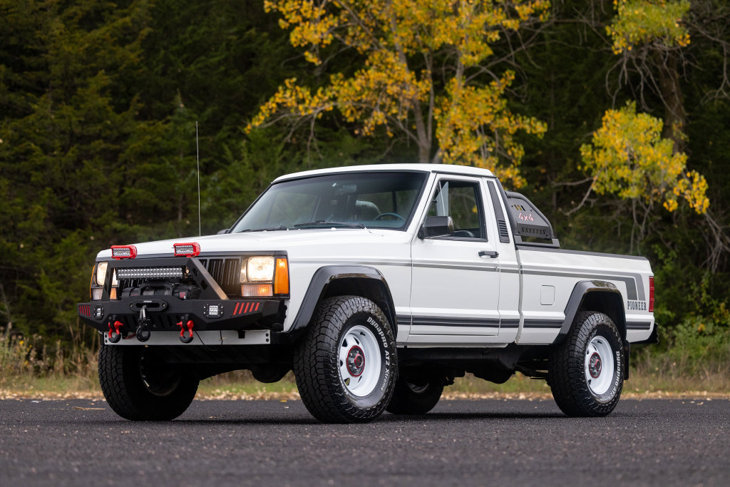 Used 1988 Jeep Comanche Pioneer AWD/4WD image 1