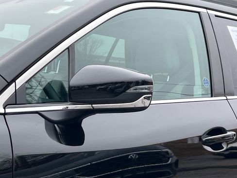 Certified 2025 Subaru Outback Premium image 8