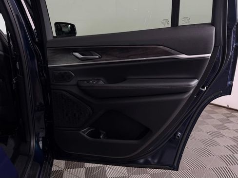 New 2026 Jeep Grand Cherokee L Limited AWD/4WD image 30