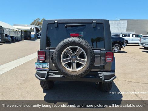 Used 2018 Jeep Wrangler Unlimited Sport AWD/4WD image 7