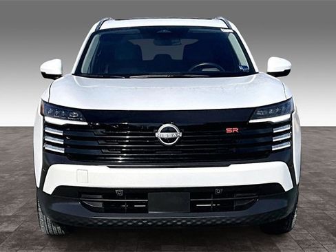 Used 2025 Nissan Kicks SR w/ SR Premium Package image 2