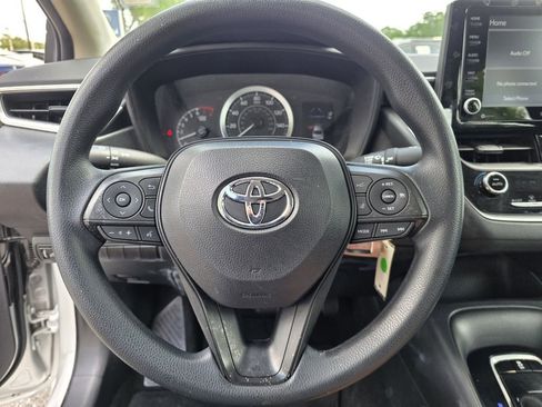 Used 2022 Toyota Corolla LE FWD image 22