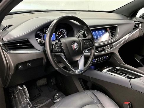 Used 2023 Buick Enclave Essence image 12