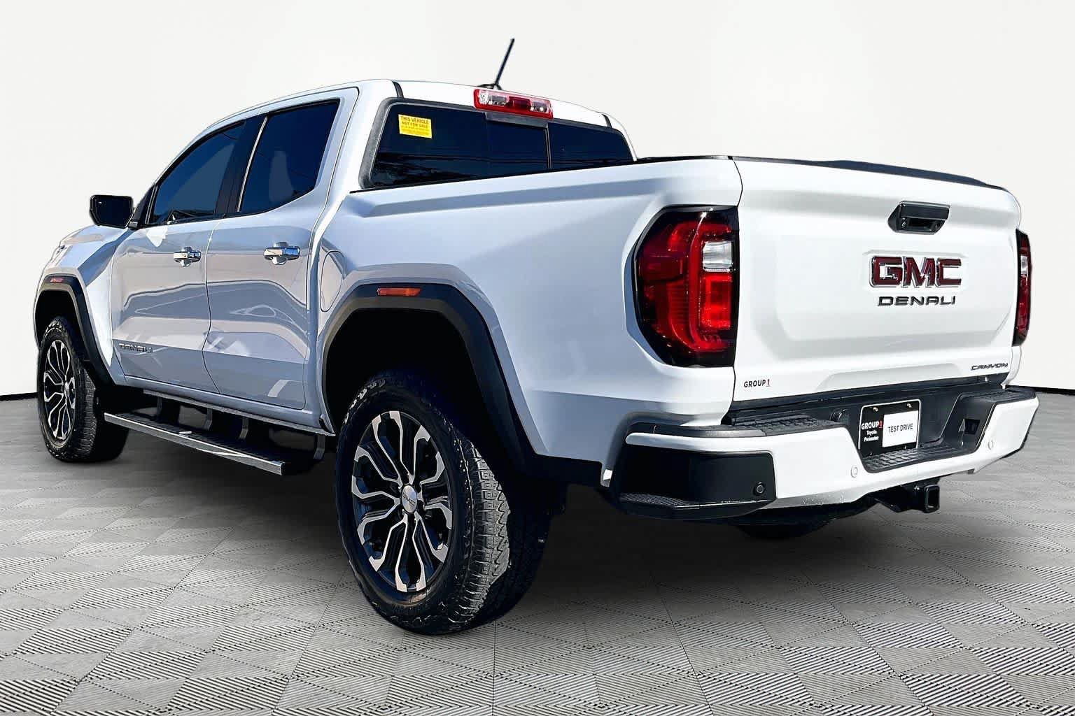 Used 2023 GMC Canyon Denali AWD/4WD image 12