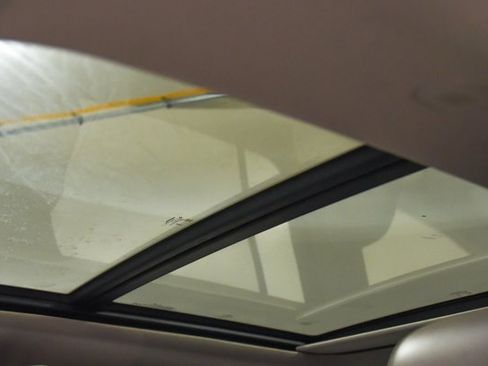 Used 2024 Jeep Wagoneer 4WD w/ Premium Group I image 2