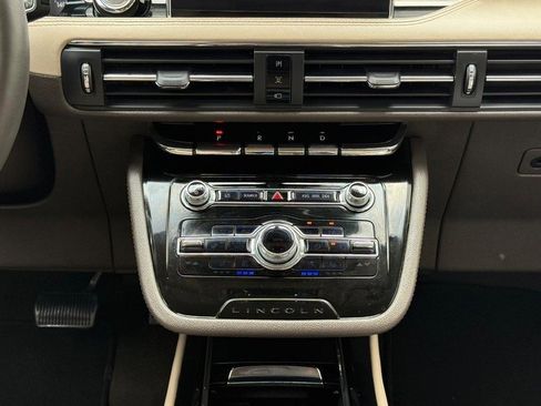 Used 2022 Lincoln Corsair AWD w/ Equipment Group 101A image 12