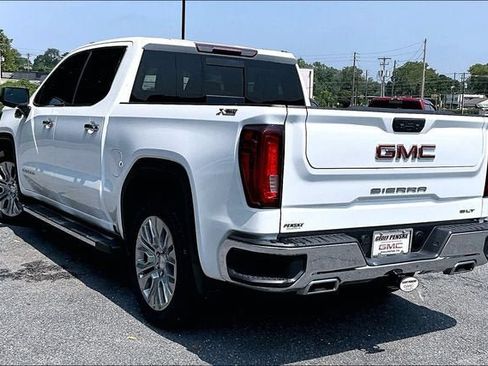 Used 2023 GMC Sierra 1500 SLT w/ SLT Premium Package AWD/4WD image 4