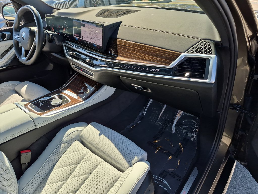 Certified 2026 BMW X5 sDrive40i RWD image 10