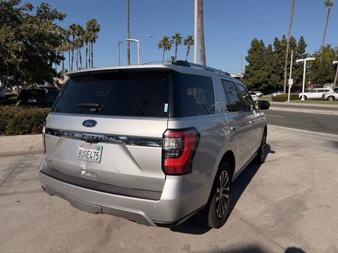 Used 2018 Ford Expedition Limited RWD image 5