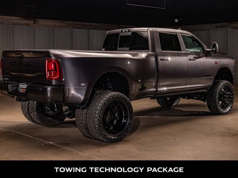 Used 2025 RAM 3500 Laramie AWD/4WD image 10