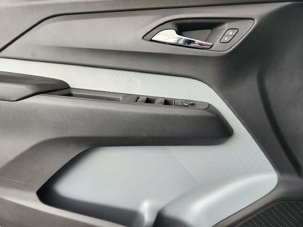 New 2027 Chevrolet Bolt RS FWD image 16